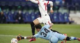 马竞逆转取胜，小蜘蛛帽子戏法助球队跃升积分榜前八